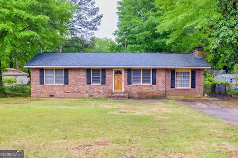 98 Orchard Cir, Commerce, GA 30529
