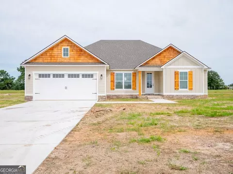 153 Lakeridge Dr, Adel, GA 31620