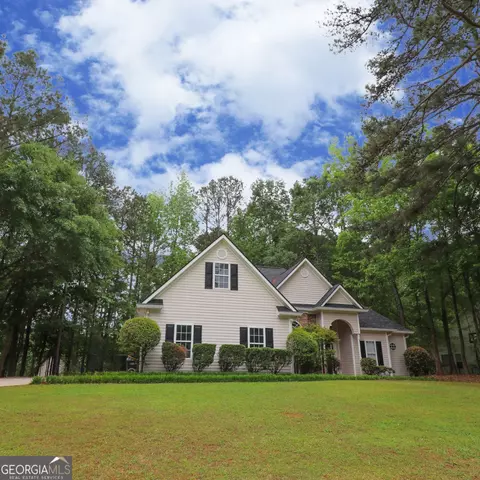 416 Line Creek Cir, Sharpsburg, GA 30277