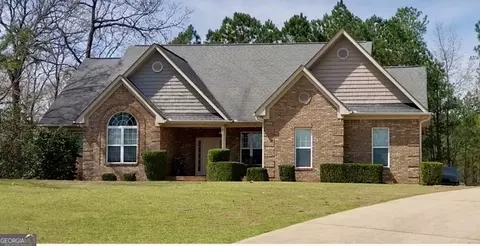 104 Lightwood Ln, Forsyth, GA 31029