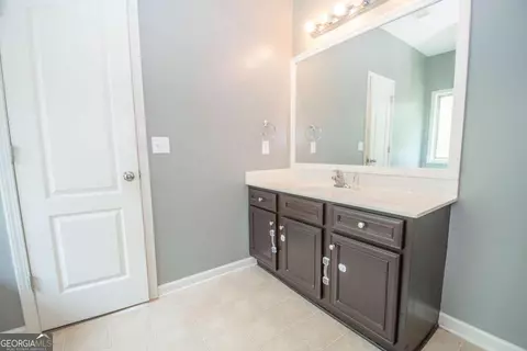 Bath - 161 Edgemont Ct, Lagrange, GA 30240 photo 1 of 3