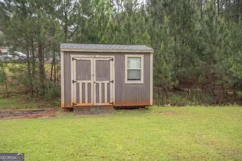 Exterior - 161 Edgemont Ct, Lagrange, GA 30240 photo 6 of 10