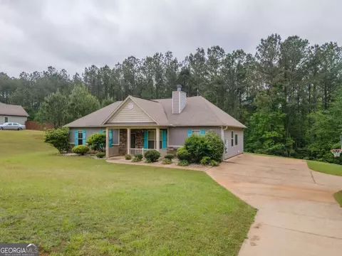 Exterior - 161 Edgemont Ct, Lagrange, GA 30240 photo 3 of 10