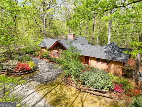 345 Leaning Chimney Dr, Clayton, GA 30525
