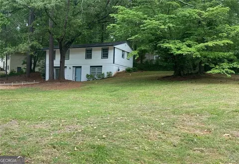2457 Shiloh Dr, Decatur, GA 30034