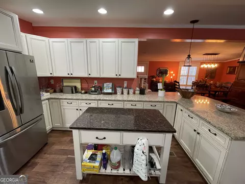 Kitchen - 190 Turkey Point Dr, Lagrange, GA 30240 photo 1 of 1