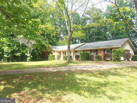 Exterior - 108 Cedar Creek Ct, Lagrange, GA 30240 photo 2 of 8