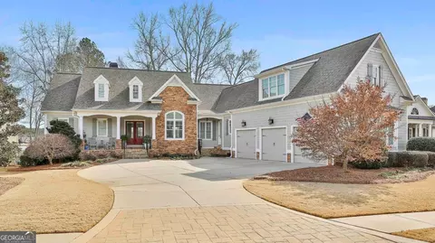 125 Lake Shore Dr, Newnan, GA 30265