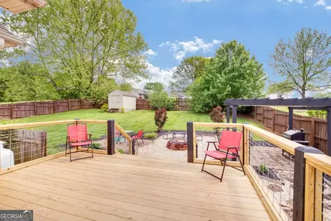 Exterior - 236 Five Oaks Dr, Clarkesville, GA 30523 photo 4 of 15