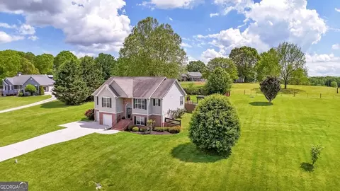 View/Area - 236 Five Oaks Dr, Clarkesville, GA 30523 photo 5 of 12