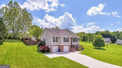 Exterior - 236 Five Oaks Dr, Clarkesville, GA 30523 photo 3 of 15