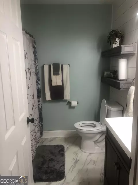 Bath - 7 Ruby Rd, Jackson, GA 30233 photo 1 of 3