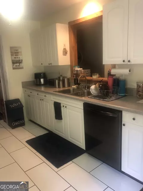 Kitchen - 7 Ruby Rd, Jackson, GA 30233 photo 1 of 3