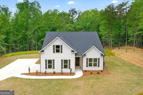 115 Oak Rd, Locust Grove, GA 30248
