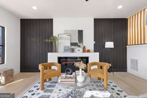906 Mcdaniel St, Atlanta, GA 30310