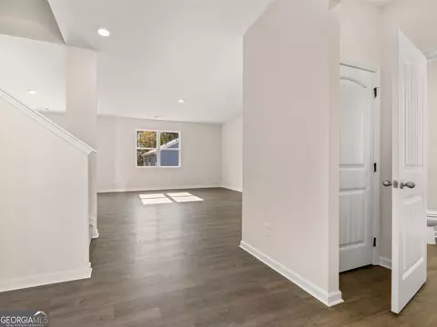 8230 Coldstream Dr, Fairburn, GA 30213 photo 2