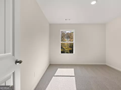 8230 Coldstream Dr, Fairburn, GA 30213 photo 16