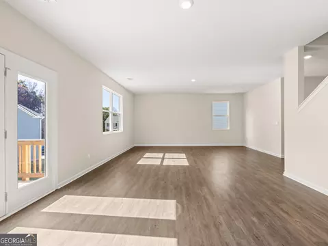8230 Coldstream Dr, Fairburn, GA 30213 photo 9