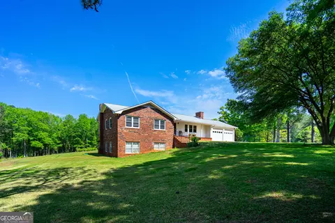 Exterior - 242 Newton Rd, Lagrange, GA 30240 photo 4 of 9