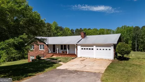 Exterior - 242 Newton Rd, Lagrange, GA 30240 photo 2 of 9