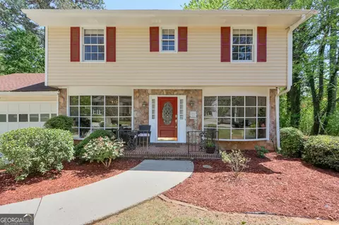 1423 Fairfield Dr SW, Lilburn, GA 30047