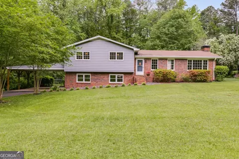 385 Vineyard Dr NW, Marietta, GA 30064