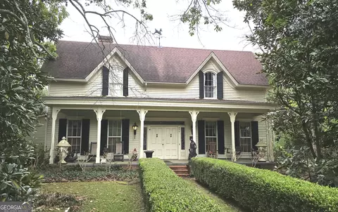 496 Benson St, Hartwell, GA 30643