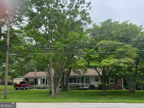 719 N 18th St, Lanett, AL 36863