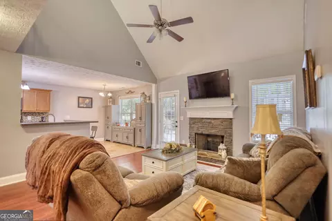 95 Loudoun Dr, Covington, GA 30014 photo 9