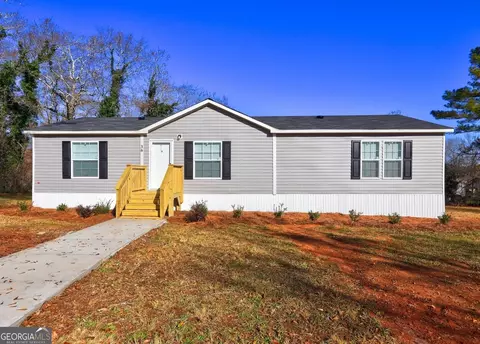 36 Highpoint Ln, Locust Grove, GA 30248