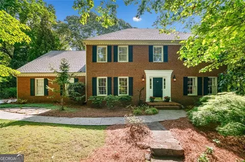 2144 Lamplight Dr, Marietta, GA 30062