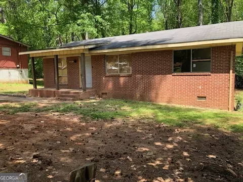 6186 Green Acres Dr SW, Covington, GA 30014