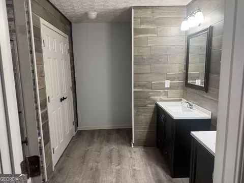 Bath - 30 Wellington Trl, Covington, GA 30016 photo 1 of 3