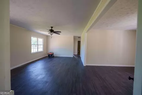 Living - 201 Braddy Rd, Ailey, GA 30410 photo 1 of 5