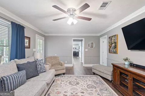 Entry Way - 106 Kildare Ct, Lagrange, GA 30240 photo 2 of 2