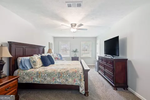 Bedroom - 106 Kildare Ct, Lagrange, GA 30240 photo 6 of 10