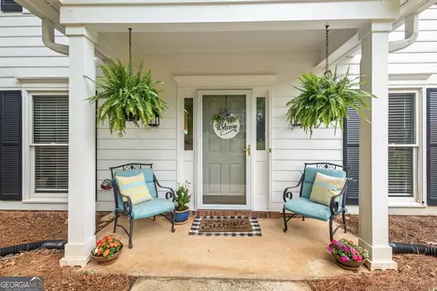 Exterior - 106 Kildare Ct, Lagrange, GA 30240 photo 3 of 16