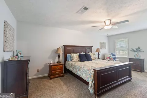 Bedroom - 106 Kildare Ct, Lagrange, GA 30240 photo 8 of 10