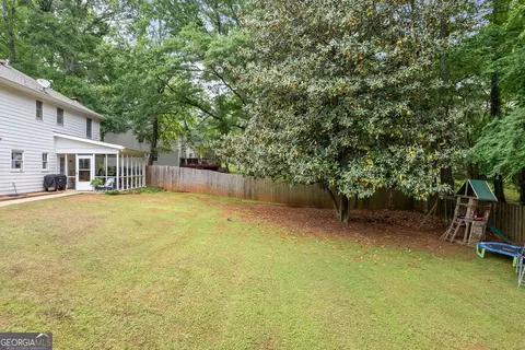 Exterior - 106 Kildare Ct, Lagrange, GA 30240 photo 4 of 16