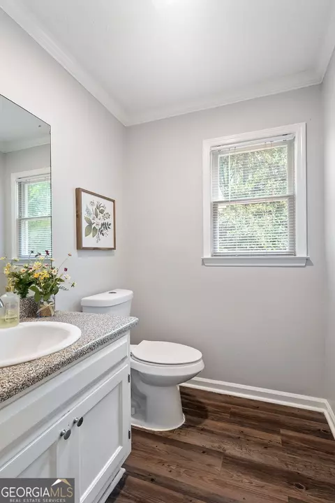 Bath - 106 Kildare Ct, Lagrange, GA 30240 photo 1 of 4