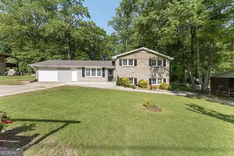 4070 Lauada Dr, Douglasville, GA 30135