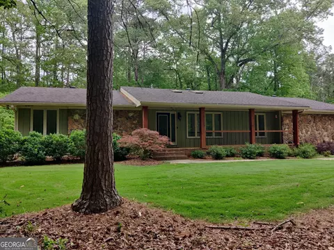 205 Aberdeen Dr, Peachtree City, GA 30269