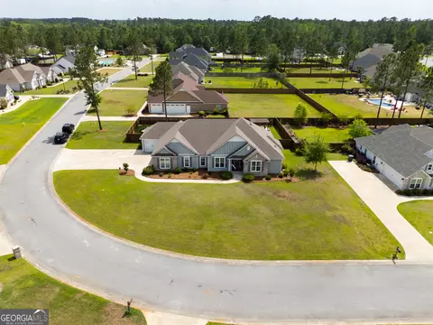 7365 Crabtree Xing E, Hahira, GA 31632