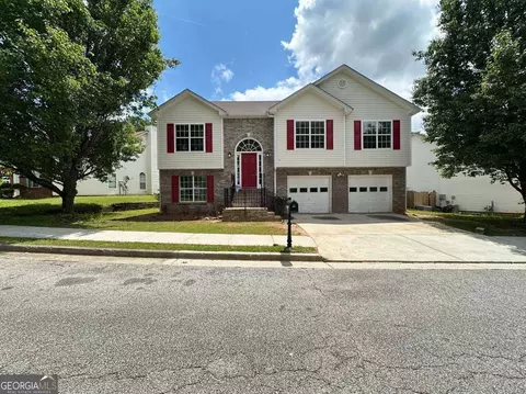 902 Ashton Oak Cir, Stone Mountain, GA 30083