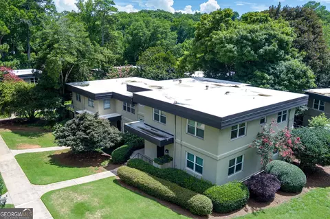 301 Lakemoore Dr NE #B, Atlanta, GA 30342