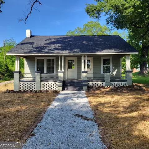 208 Glass Rd, Valley, AL 36854