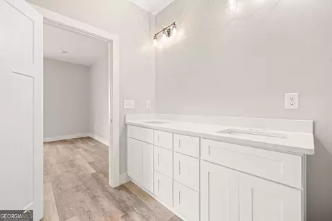 Entry Way - 388 Modoc Dr, Cornelia, GA 30531 photo 3 of 3