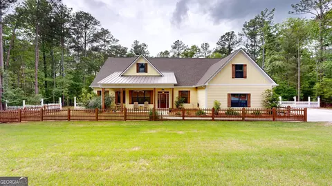 76 S Quail Ln, Pine Mountain, GA 31822