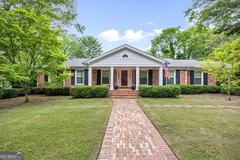 135 Berkley Dr, Macon, GA 31204