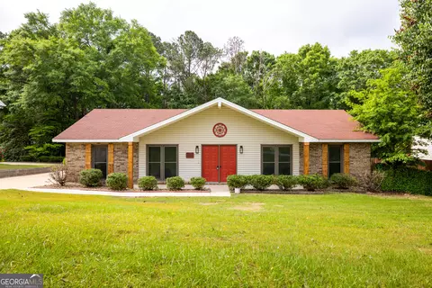 2405 Beacon St, Phenix City, AL 36867